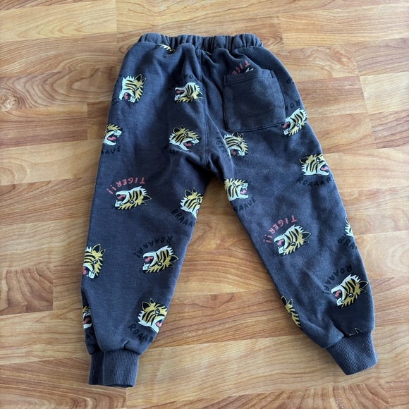 Kids Gray Printed Joggers - Picture 2 of 2